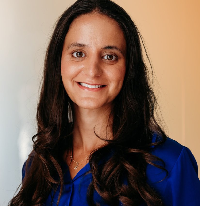 MeetTheTeam SunnyRefaeli cover (1) 